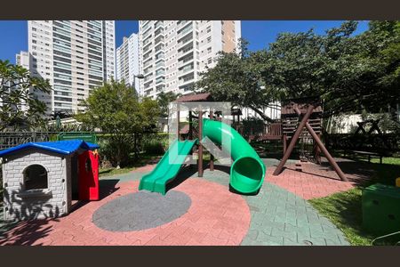 Apartamento à venda com 192m², 3 quartos e 3 vagas Apartamento à venda com 192m², 3 quartos e 3 vagasÁrea comum