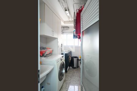 Apartamento à venda com 192m², 3 quartos e 3 vagas Apartamento à venda com 192m², 3 quartos e 3 vagasArea de Serviço