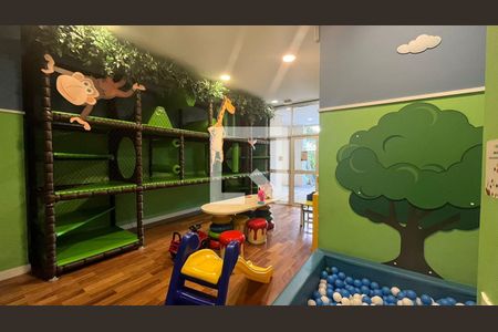 Apartamento à venda com 192m², 3 quartos e 3 vagas Apartamento à venda com 192m², 3 quartos e 3 vagasÁrea comum