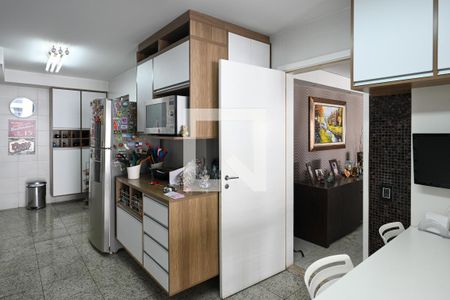 Apartamento à venda com 192m², 3 quartos e 3 vagas Apartamento à venda com 192m², 3 quartos e 3 vagasCozinha