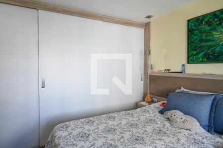 Apartamento à venda com 192m², 3 quartos e 3 vagas Apartamento à venda com 192m², 3 quartos e 3 vagasSuíte 1