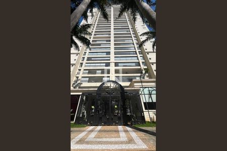 Apartamento à venda com 192m², 3 quartos e 3 vagas Apartamento à venda com 192m², 3 quartos e 3 vagasFachada