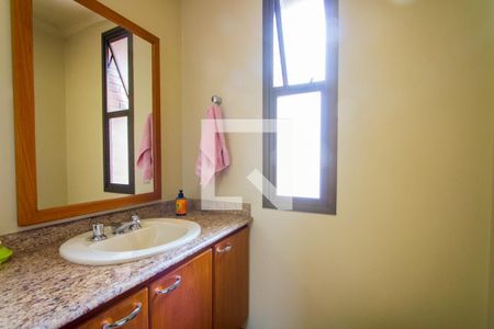 Apartamento à venda com 183m², 4 quartos e 3 vagas Apartamento à venda com 183m², 4 quartos e 3 vagasBanheiro social