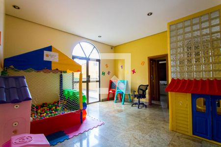 Apartamento à venda com 183m², 4 quartos e 3 vagas Apartamento à venda com 183m², 4 quartos e 3 vagasÁrea comum - Brinquedoteca