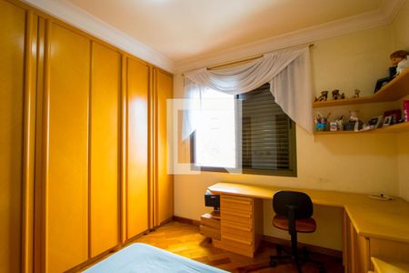 Apartamento à venda com 183m², 4 quartos e 3 vagas Apartamento à venda com 183m², 4 quartos e 3 vagasQuarto 2 - Suíte