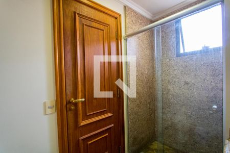 Apartamento à venda com 183m², 4 quartos e 3 vagas Apartamento à venda com 183m², 4 quartos e 3 vagasBanheiro do quarto 2