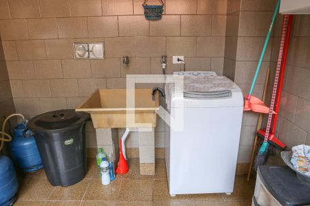 Casa à venda com 100m², 2 quartos e 2 vagasÁrea de Serviço e Quintal