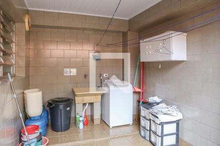 Casa à venda com 100m², 2 quartos e 2 vagasÁrea de Serviço e Quintal