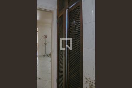 Casa à venda com 100m², 2 quartos e 2 vagasDepósito