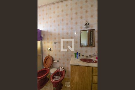 Casa à venda com 310m², 3 quartos e 4 vagasBanheiro da Suíte 3