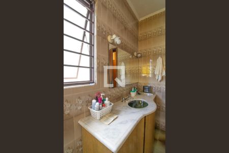 Casa à venda com 310m², 3 quartos e 4 vagasBanheiro da Suíte 2