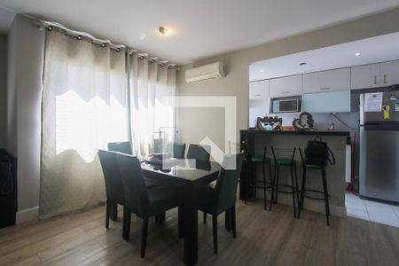 Sala de apartamento para alugar com 2 quartos, 64m² em Vila Ipiranga, Porto Alegre