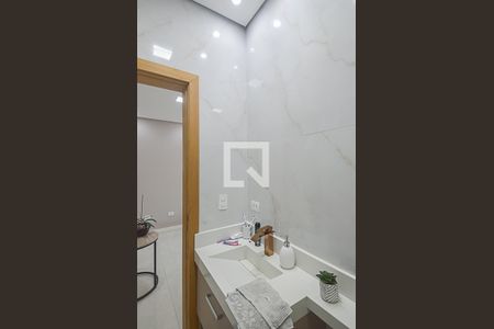 Casa à venda com 70m², 2 quartos e sem vaga Casa à venda com 70m², 2 quartos e sem vagaBanheiro