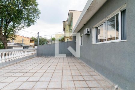 Casa à venda com 250m², 3 quartos e 3 vagas Casa à venda com 250m², 3 quartos e 3 vagasÁrea externa
