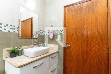 Casa à venda com 250m², 3 quartos e 3 vagas Casa à venda com 250m², 3 quartos e 3 vagasBanheiro Corredor