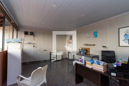 Casa à venda com 250m², 3 quartos e 3 vagas Casa à venda com 250m², 3 quartos e 3 vagasCobertura