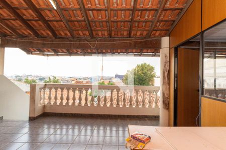 Casa à venda com 250m², 3 quartos e 3 vagas Casa à venda com 250m², 3 quartos e 3 vagasCobertura