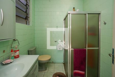 Banheiro de casa à venda com 3 quartos, 230m² em Passo da Areia, Porto Alegre