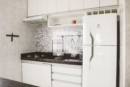 Cozinha de apartamento para alugar com 1 quarto, 45m² em Vila Leonor, São Paulo