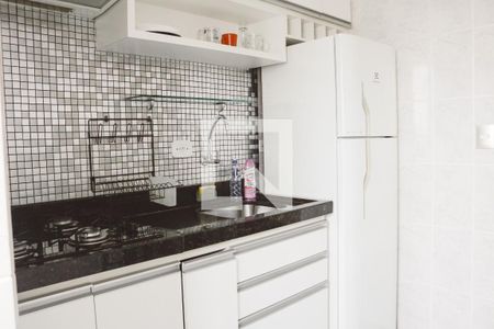 Cozinha de apartamento para alugar com 1 quarto, 45m² em Vila Leonor, São Paulo