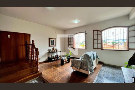 Sala de casa à venda com 5 quartos, 316m² em Nova Gameleira, Belo Horizonte
