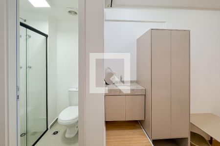 Studio para alugar com 36m², 1 quarto e sem vaga Studio para alugar com 36m², 1 quarto e sem vagaBanheiro