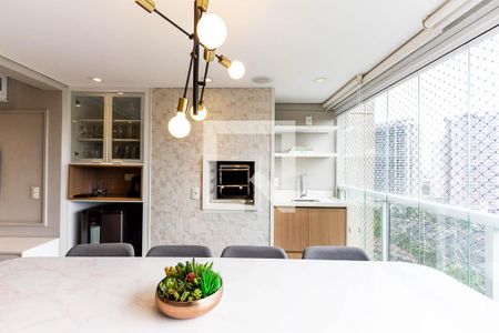 Sala de apartamento à venda com 3 quartos, 130m² em Vila Anastácio, São Paulo