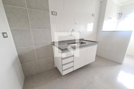 Cozinha de apartamento para alugar com 1 quarto, 35m² em Vila Margarida, São Paulo
