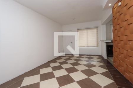 Sala de casa de condomínio para alugar com 2 quartos, 70m² em Vila Industrial, São Paulo