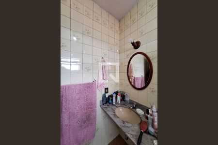 Casa à venda com 374m², 4 quartos e 5 vagas Casa à venda com 374m², 4 quartos e 5 vagasBanheiro da Suíte 1