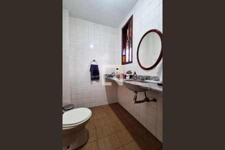 Casa à venda com 374m², 4 quartos e 5 vagas Casa à venda com 374m², 4 quartos e 5 vagasLavabo