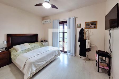 Suíte 1 de casa à venda com 4 quartos, 374m² em Badu, Niterói