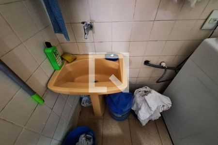 Casa à venda com 374m², 4 quartos e 5 vagas Casa à venda com 374m², 4 quartos e 5 vagasÁrea de Serviço