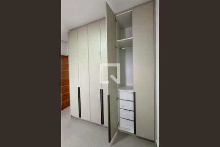 Quarto 1 de kitnet/studio para alugar com 1 quarto, 44m² em Vila Sao Silvestre, Barueri