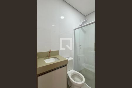 Banheiro de kitnet/studio para alugar com 1 quarto, 44m² em Vila Sao Silvestre, Barueri
