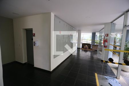 Hall de entrada de apartamento para alugar com 1 quarto, 56m² em Jardim Parque Morumbi, São Paulo