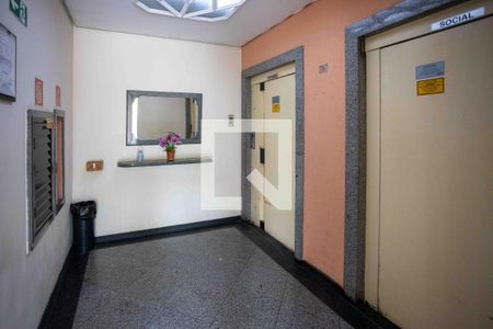 Apartamento para alugar com 51m², 2 quartos e 1 vagaHall social