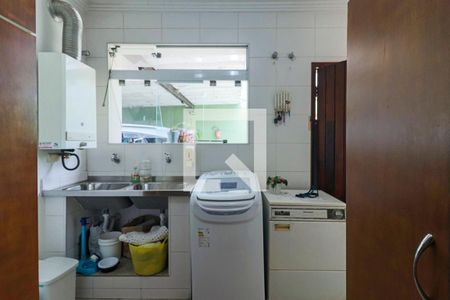 Casa à venda com 280m², 2 quartos e 5 vagas Casa à venda com 280m², 2 quartos e 5 vagasÁrea de serviço