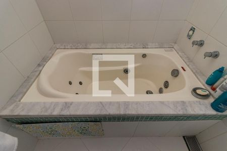 Casa à venda com 280m², 2 quartos e 5 vagas Casa à venda com 280m², 2 quartos e 5 vagasSuíte 1