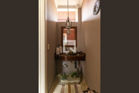 Casa à venda com 280m², 2 quartos e 5 vagas Casa à venda com 280m², 2 quartos e 5 vagasLavabo