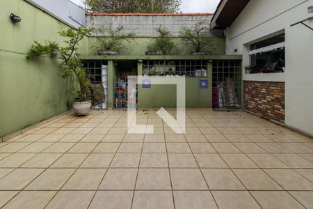 Casa à venda com 280m², 2 quartos e 5 vagas Casa à venda com 280m², 2 quartos e 5 vagasGaragem