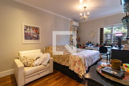 Casa à venda com 280m², 2 quartos e 5 vagas Casa à venda com 280m², 2 quartos e 5 vagasSuíte 1