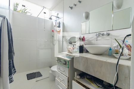 Casa à venda com 280m², 2 quartos e 5 vagas Casa à venda com 280m², 2 quartos e 5 vagasSuíte 2 - Banheiro 2