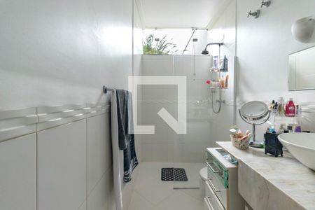 Casa à venda com 280m², 2 quartos e 5 vagas Casa à venda com 280m², 2 quartos e 5 vagasSuíte 2 - Banheiro 2