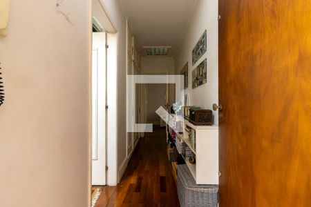 Casa à venda com 280m², 2 quartos e 5 vagas Casa à venda com 280m², 2 quartos e 5 vagasCorredor quartos