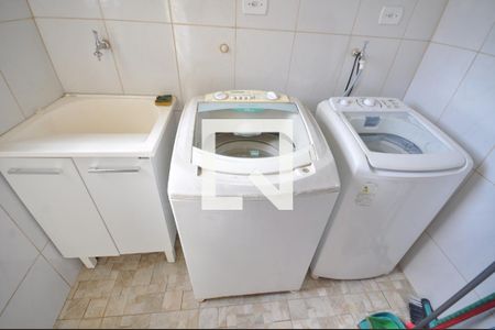 Casa à venda com 178m², 3 quartos e sem vagaÁrea de Serviço