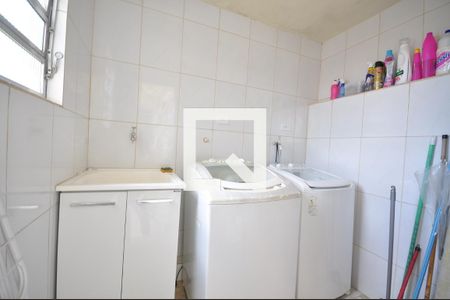 Casa à venda com 178m², 3 quartos e sem vagaÁrea de Serviço