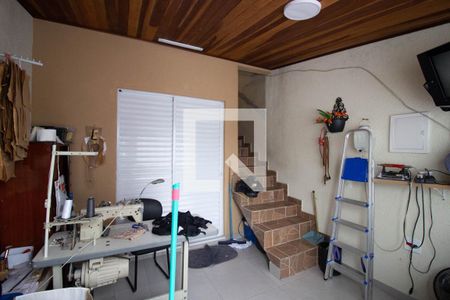 Casa à venda com 300m², 2 quartos e 1 vaga Casa à venda com 300m², 2 quartos e 1 vagavaranda