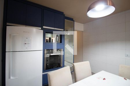 Casa à venda com 300m², 2 quartos e 1 vaga Casa à venda com 300m², 2 quartos e 1 vagaCozinha