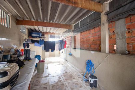 Casa à venda com 300m², 2 quartos e 1 vaga Casa à venda com 300m², 2 quartos e 1 vagaTerraço